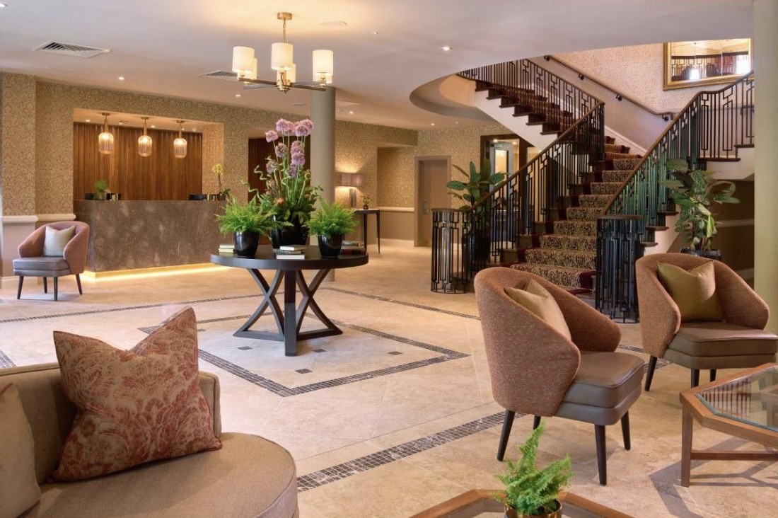 Tulfarris Hotel - Hotel lobby